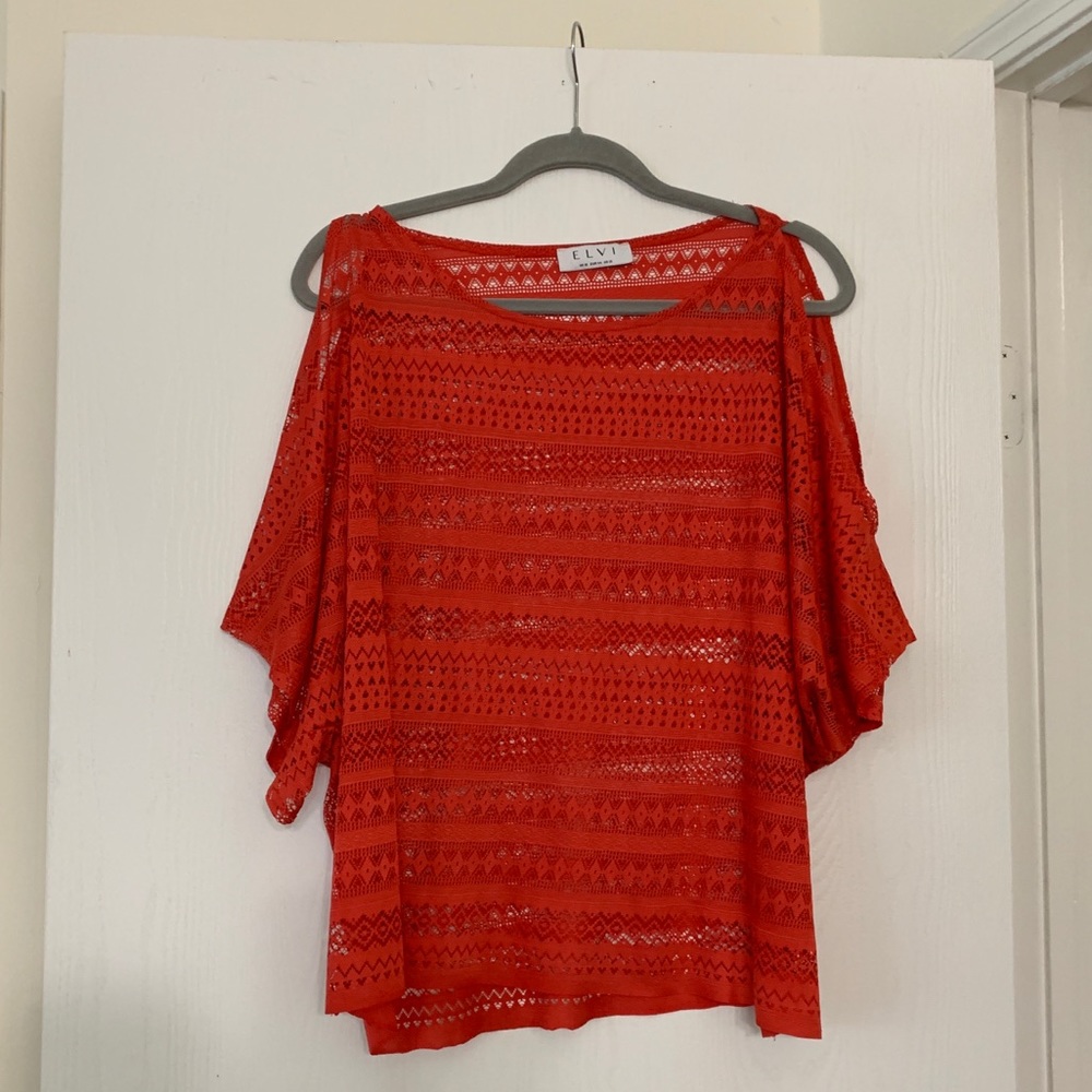 Elvi cold shoulder top
